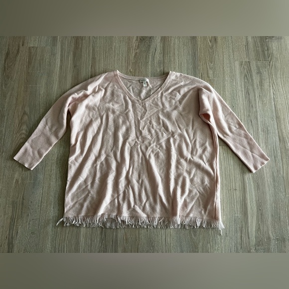 Garnet Hill Sweaters - Garnet Hill Women’s Oversized Light Pink Cashmere Sweater Fringe - Size Small